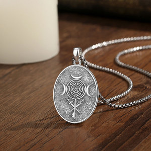 Colliers Mystiques Triple Lune Déesse Lilith en Laiton Merryshine, Pendentifs Magiques Lilith Hécate Phase pour Sorcières - Product Image 4