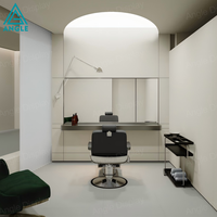 Conception et décoration personnalisées de salons de coiffure de luxe, comptoirs de réception, présentoirs complets pour magasins, service tout-en-un