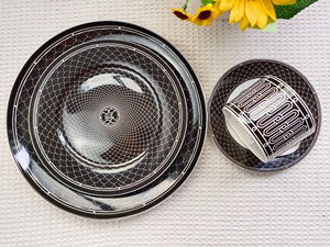 Nuevo Producto: Juego de 4 Platos de Porcelana de Lujo con Diseño Europeo Negro para Decoración de Comedor - Product Image 5