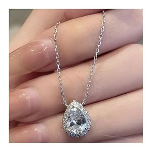 Xinfly - Collar con Colgante de Diamante Cultivado en Laboratorio de 18 Quilates y 1.17 Quilates, Forma de Gota de Agua, Joyería Fina con Forma de Pera, para Bodas, Estilo Moderno - Product Image 1