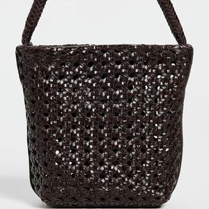 Bolso Cubo Personalizado de Cuero Tejido con Microcanalización y Cierre Magnético, Mini Bolso Portátil de Hombro Único para Viajes al Aire Libre en Invierno - Product Image 2