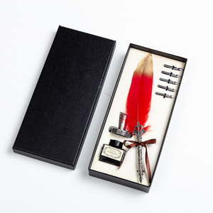Ensemble <span class=keywords><strong>de</strong></span> stylos <span class=keywords><strong>plume</strong></span> vintage personnalisés avec logo, corps gravé, support en argent, <span class=keywords><strong>plume</strong></span> naturelle, vente en gros - Product Image 4