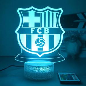Lampe LED décorative 3D en acrylique en forme de ballon de football avec changement de couleur et télécommande pour la décoration intérieure - Product Image 1