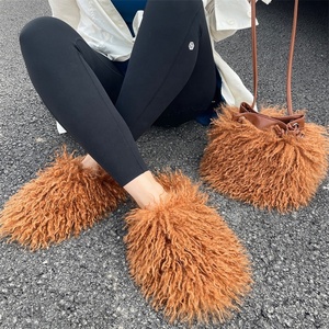 WB155 2024 Inverno mulheres novo estilo transfronteiriço sacos peludos + sandálias de pele deslizamento em chinelos saco balde de duas peças conjuntos - Product Image 5