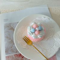 Rosa Niedliche Geburtstagsgeschenk Sojawachs Handgemachte Aromatherapie-Kerze in Kuchenform Chinesische Schlafzimmer-Dekoration Festlich