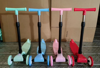 Patinete Infantil de 3 Ruedas con Luces, Patinete para Niños de 2 a 12 Años, Altura Ajustable, Plegable