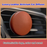 Le plus récent 2023 accessoires d'intérieur de voiture parfum évent Clip désodorisant voiture diffuseur cuir alliage d'aluminium voiture aromathérapie