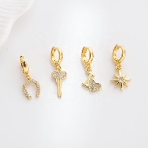 День Святого Валентина универсальная Застежка Ювелирные изделия позолоченная металлическая Корона очарование кулон с Цирконом ожерелье браслет Зажим медные ювелирные изделия - Product Image 4