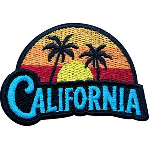 Parche Bordado de Palmeras al Atardecer en California, 3 Pulgadas, Termoadhesivo o para Coser, Aplique de Viaje - Product Image 1