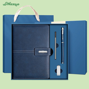 Set di Cancelleria A5 con Chiavetta USB Pronta <span class=keywords><strong>per</strong></span> la Spedizione, con Copertina in Pelle, Taccuino e Penna Regalo, Set Chiavetta USB 8G - Product Image 3