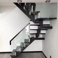 Escalier flottant droit moderne pour intérieur, escalier en métal sur mesure