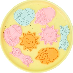 Ensemble de <span class=keywords><strong>d</strong></span>écoupoirs à biscuits en plastique 3D en forme de dessins animés de la série Sun, pour biscuits gaufrés façon argile DIY - Product Image 1