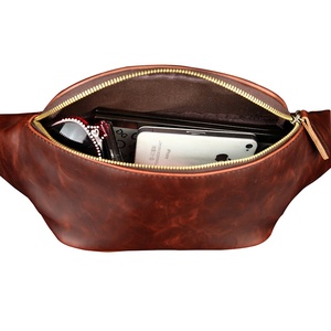 Sac banane en cuir allemand pour homme, très demandé - Product Image 1
