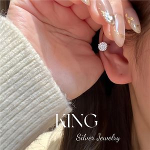 ต่างหูเงินแท้ S925 ประดับโมอิสซาไนต์ 2 กะรัต แบบหนามเตย สำหรับใส่ทุกวัน - Product Image 3