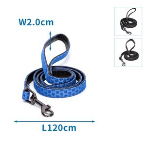 Correa reflectante de PU, resistente al agua y ajustable, ideal para mayor seguridad en paseos nocturnos con mascotas. - Product Image 1