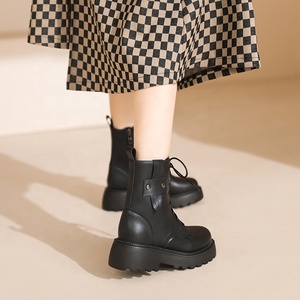Botas de piel negras de caña media para mujer, estilo 2026, con cordones, cómodas, transpirables, con forro de piel y puntera gruesa. - Product Image 4