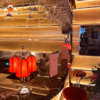 Lampe de bureau moderne à double tête de style vintage, abat-jour orange, avec bras flexible, éclairage LED réglable pour la décoration de bars, cafés et restaurants