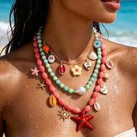 Collier à breloques côtières 3 couches de perles, fabrication OEM/ODM de bijoux fantaisie, perles en résine rose, pendentifs émail cœur, étoile de mer, coquillage, soleil