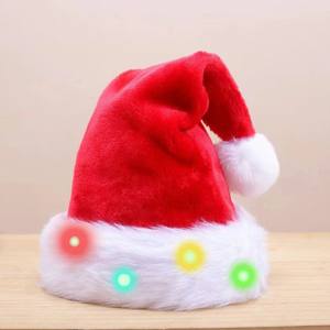 Chapeaux de Noël avec lumières LED Chapeau de Père Noël en peluche de Noël rouge Chapeau de fête de festival personnalisé - Product Image 4