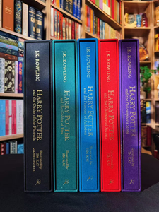 كتاب قصص بغلاف صلب مع حواف مطلية بالرش، خدمات طباعة رقمية مخصصة مع توصيل سريع - Product Image 6