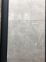 Design moderne 600x600x10mm Carreaux de porcelaine antidérapants antidérapants Paviment carré brillant pour salles de bains Villas Halls Centres commerciaux