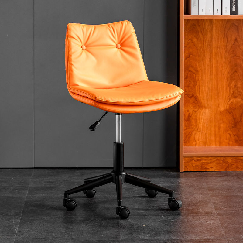Patas de acero elástico negro con recubrimiento naranja.