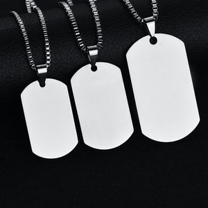 Collar de Acero Inoxidable con Colgante de Metal Liso Personalizado de Calidad al por Mayor para Hombre y Mujer - Product Image 1