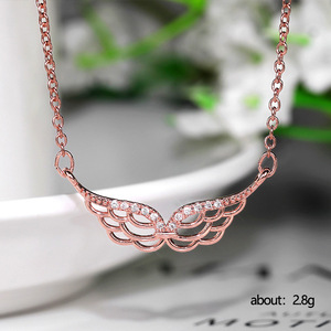 Collana con ciondolo a forma di piuma per donna, gioielli eleganti e alla moda - Product Image 5