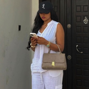 <span class=keywords><strong>Completo</strong></span> da <span class=keywords><strong>Donna</strong></span> Due Pezzi Stile Occidentale: <span class=keywords><strong>Camicia</strong></span> Senza Maniche con Scollo a V <span class=keywords><strong>e</strong></span> <span class=keywords><strong>Pantaloni</strong></span> Casual a Vita Alta - Product Image 2