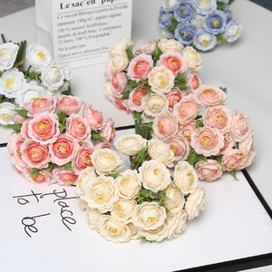 Rosas Artificiales Lichao, Flores de Seda para Bodas, Accesorios de Fotografía para Exteriores, Decoraciones Impermeables para el Hogar - Product Image 1