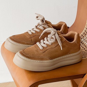 Chaussures pour hommes Printemps 2026 : Nouvelle collection de baskets décontractées en cuir suédé marron, style rétro, à talon épais et semelle compensée, très tendance - Product Image 1