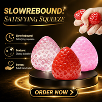 Jouet anti-stress souple en forme de fraise Taba, à rebond lent, rempli de farine, lot de 3 pièces, rose, rouge, transparent