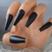 Presse pure sur les ongles cercueil moyen solide noir mat bâton sur couverture complète réutilisable pour les femmes fille faux ongles ensemble ongles longs