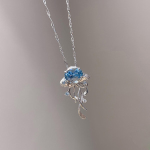 Collier Méduse en Aigue-marine Argentée pour Femme, Chaîne de Clavicule Élégante, Bijou Tendance pour le Quotidien et les Trajets - Product Image 4