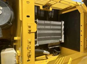 Komatsu เครื่องจักรก่อสร้างสำหรับขุดมือสองเครื่องจักรก่อสร้างเคลื่อนที่จากดิน200-8มือสอง - Product Image 2