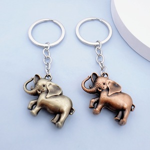 Usine dessin animé mode rétro Eanimal éléphant mousqueton cartable pendentif porte-clés métal porte-clés - Product Image 1