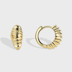 Modernos Pendientes de Aro Pequeños con Diseño de Croissant Chapados en Oro, Geométricos, de Latón, Tipo Huggies, Joyería de Moda Chapada en Rodio, Regalo - Product Image 1