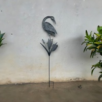 Décoration de jardin en fer forgé style héron vieilli, ornement de grue de style chinois pour aménagement extérieur, support de fleurs en métal en forme d'animal