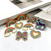 Épinglette en émail dur personnalisée, nuages arc-en-ciel, dessin animé, avec paillettes, badge métallique, logo, mignonne, anime, pour revers de veste