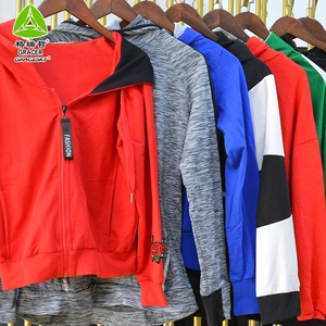 เสื้อฮู้ดดี้แบรนด์ Gracer Thrift สำหรับฤดูหนาว คอกลม ยูนิเซ็กส์ ผู้ใหญ่ ผลิตจากโพลีเอสเตอร์/คอตตอน ทุกขนาด เสื้อผ้ามือสอง Ukay Bales Vip Bales - Product Image 2