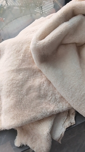 Premium <strong>Curly</strong> Shearling Sheepskin <strong>Fur</strong> Lining Custom Color <strong>Curly</strong> <strong>Lamb</strong> Skin for Jacket Boot Hat Accessory - Product Image 3