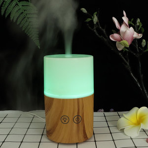 Humidificateur ultrasonique diffuseur d'arômes 0,5L mini pour la maison et le bureau, avec lumière LED et fonction minuterie - Product Image 1
