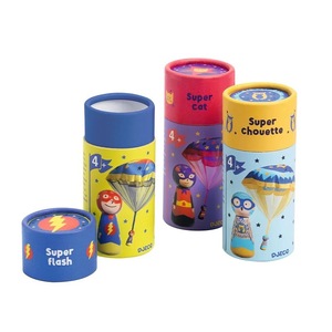 Djeco Parachute jouet pour enfants de 2 à 4 ans, jeu d'extérieur en nylon avec figurine de héros, design Flying Heroes - Product Image 2