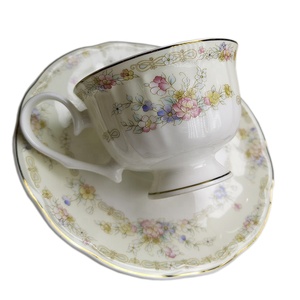 Platos de porcelana de hueso fino de diseño de lujo, vajilla <span class=keywords><strong>con</strong></span> calcomanía, taza de té y platillo - Product Image 1