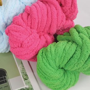 HENGYI 20mm China Factory Price Jumbo <strong>Hand</strong> <strong>Knit</strong> Chunky Chenille <strong>Yarn</strong> for Blanket <strong>Yarn</strong>