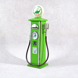 Pompa di Benzina in Ferro Battuto Stile Antico, Modello Classico Vintage in Scala 1:12, Decorazione in Metallo per Casa, Pub, Caffè, Regalo di Compleanno - Product Image 1