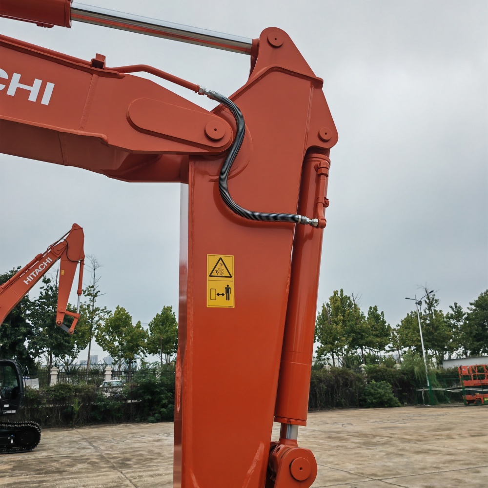 Brand New Genuine Hitachi ZX75-6A Crawler Excavator 7.5-Ton Mini