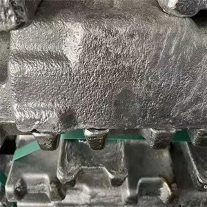 Vente en gros d'usine, aluminium en lingots de qualité supérieure, pureté élevée 99,7%, prix avantageux - Product Image 1