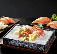 Plateau de service en acrylique épaissi pour fruits de mer, sashimi et rouleaux de viande