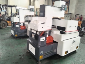 Machine de découpe à fil EDM pour la fabrication de moules à longue durée de vie, machine de découpe à fil EDM à vitesse moyenne Multicut IPM320 - Product Image 6